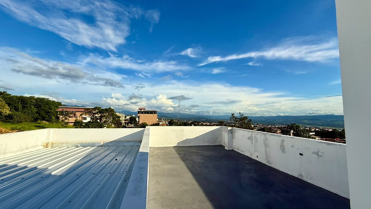 Casa frente a oficina Proyecto Huallaga 232 m²