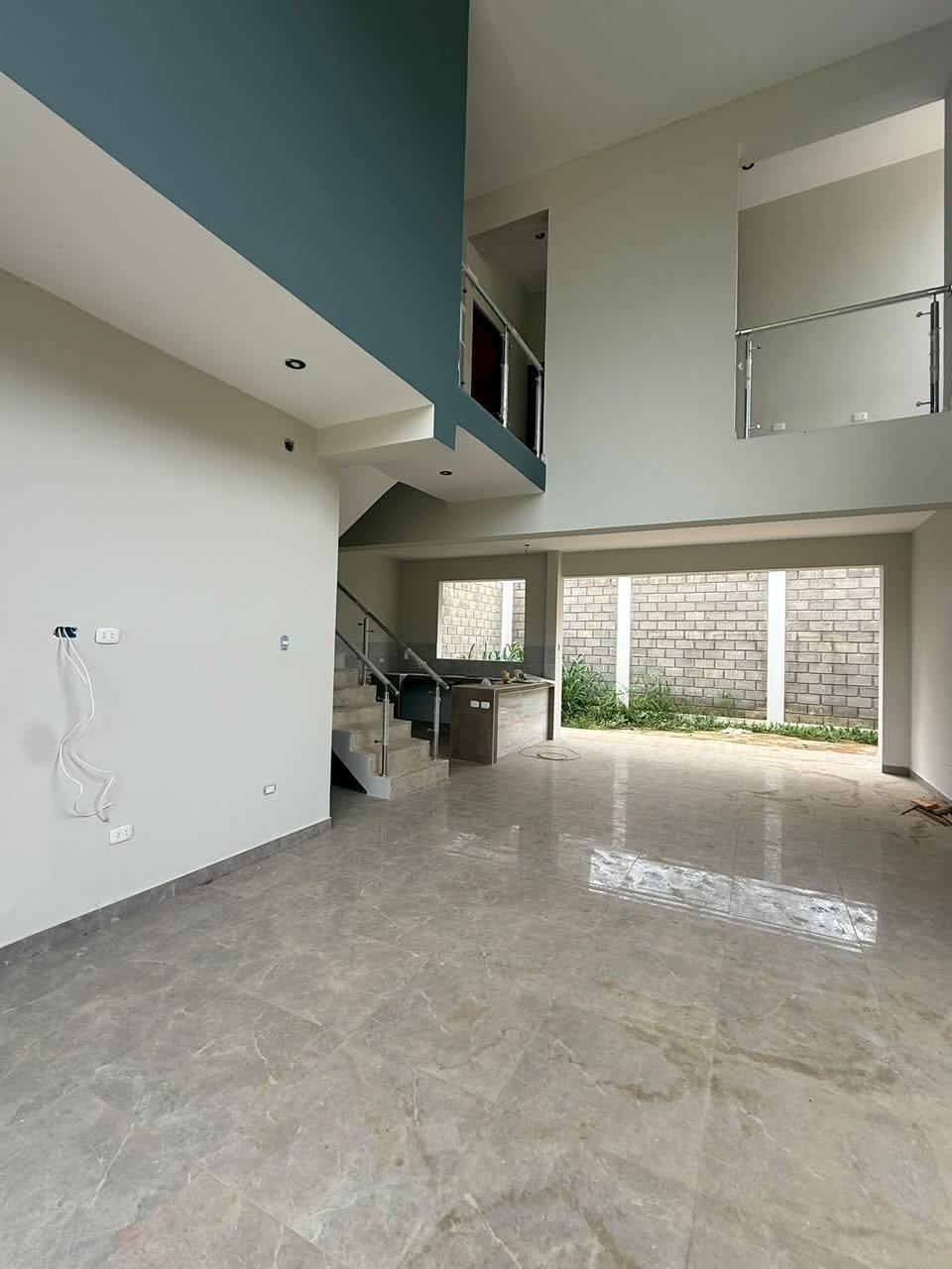 Casa 2 frente a oficina Proyecto Huallaga 245 m²