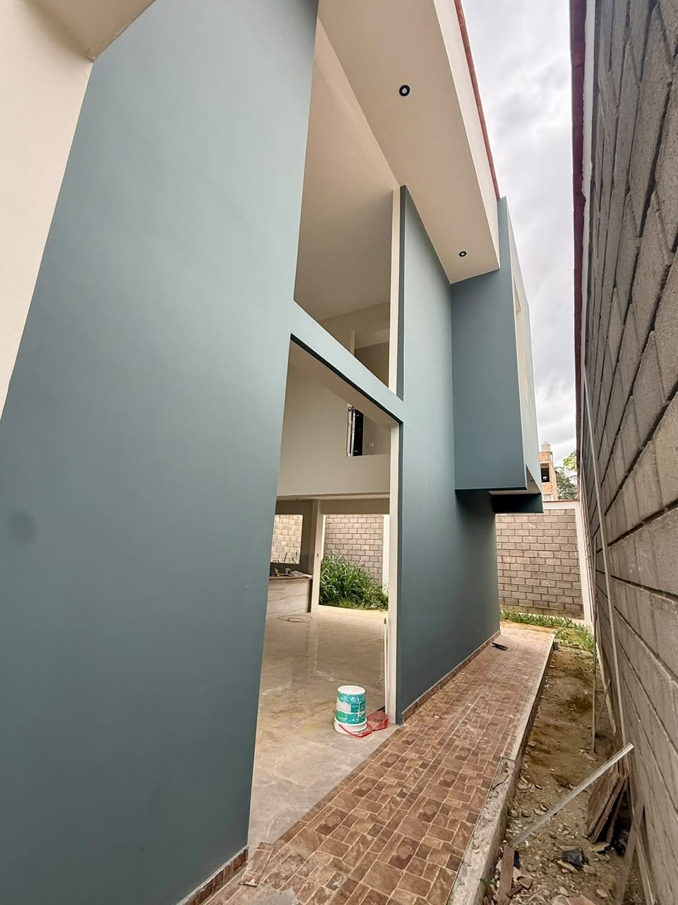 Casa 2 frente a oficina Proyecto Huallaga 245 m²