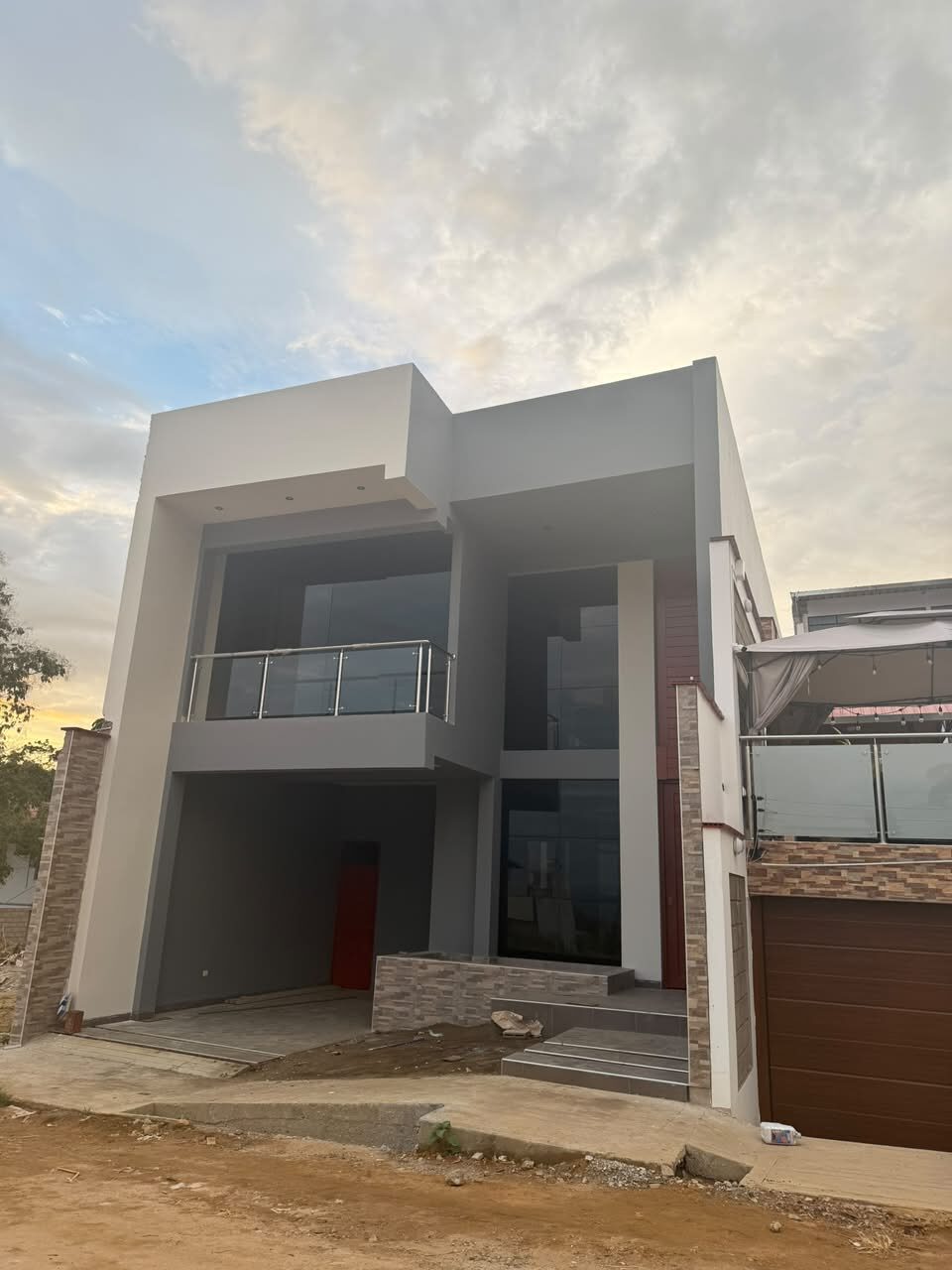 Casa frente a oficina Proyecto Huallaga 232 m²