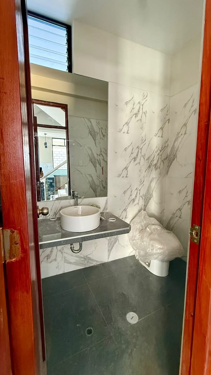 Casa frente a oficina Proyecto Huallaga 232 m²