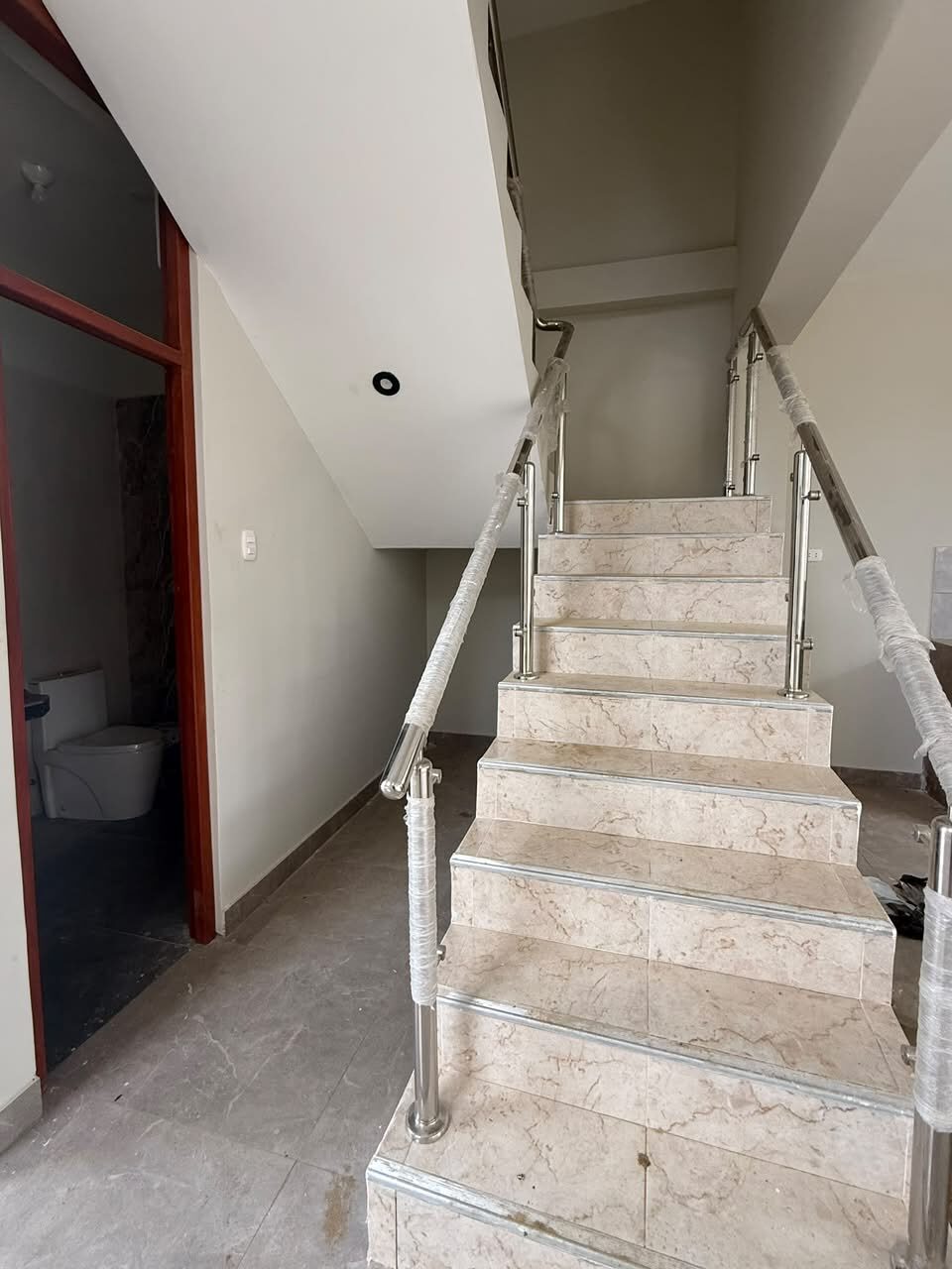 Casa 2 frente a oficina Proyecto Huallaga 245 m²