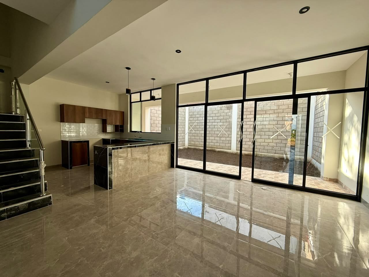 Casa frente a oficina Proyecto Huallaga 232 m²