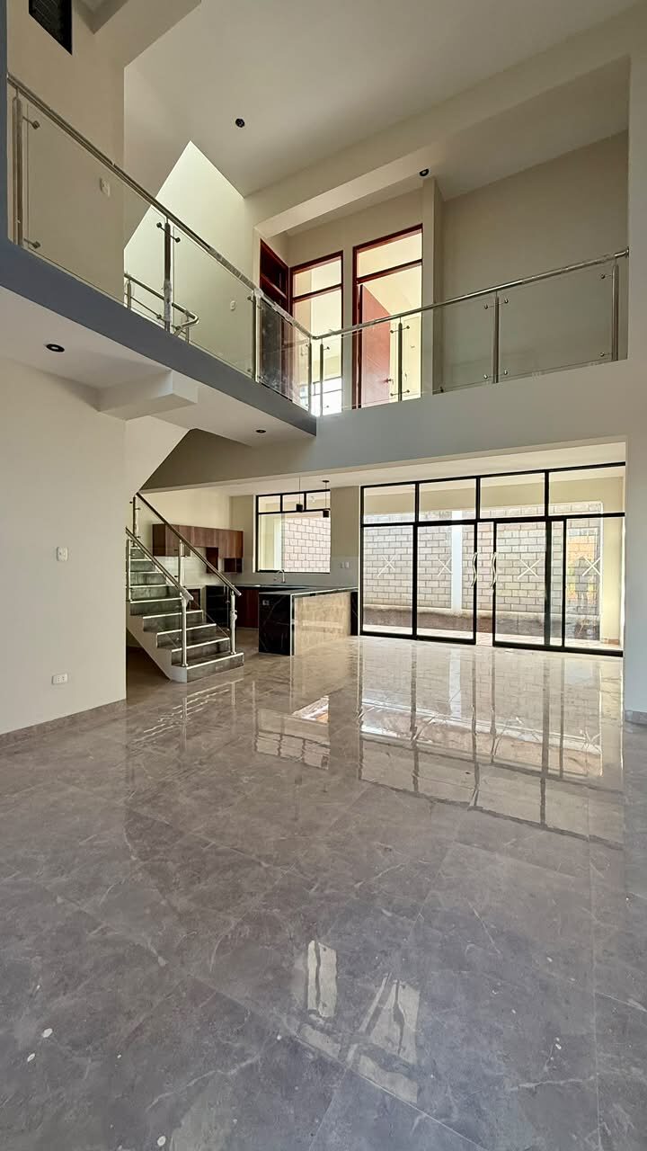 Casa frente a oficina Proyecto Huallaga 232 m²