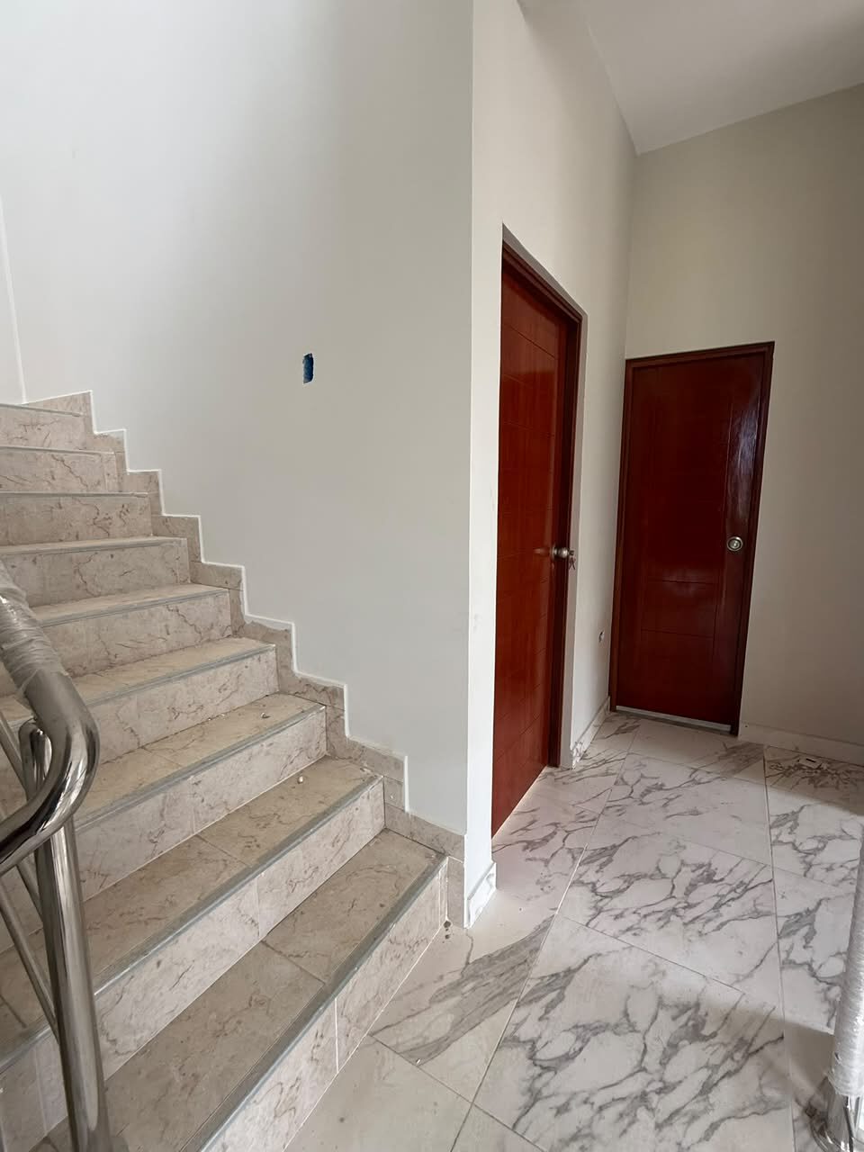 Casa 2 frente a oficina Proyecto Huallaga 245 m²